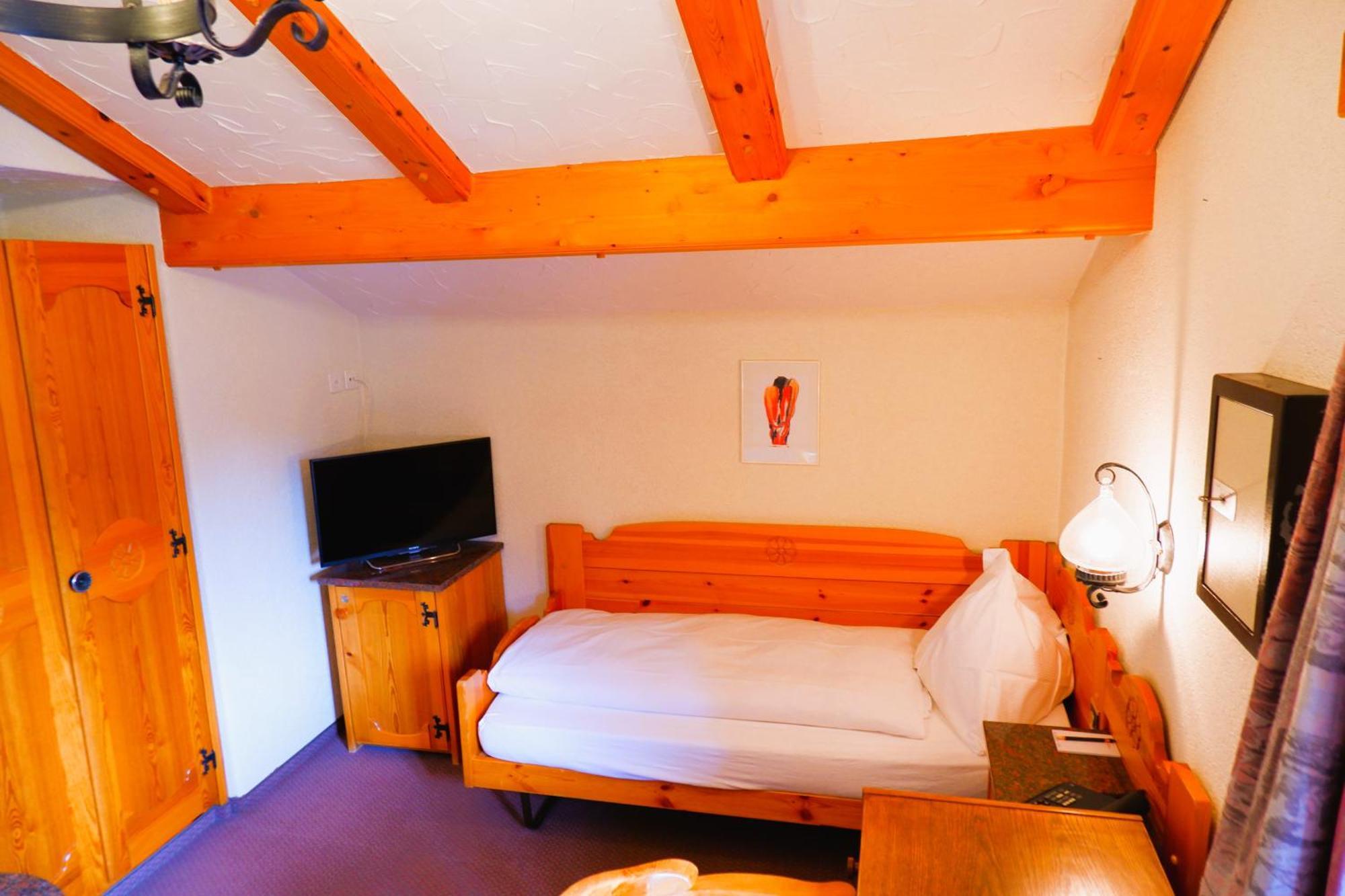 Hotel Christiania Saas Fee Kültér fotó