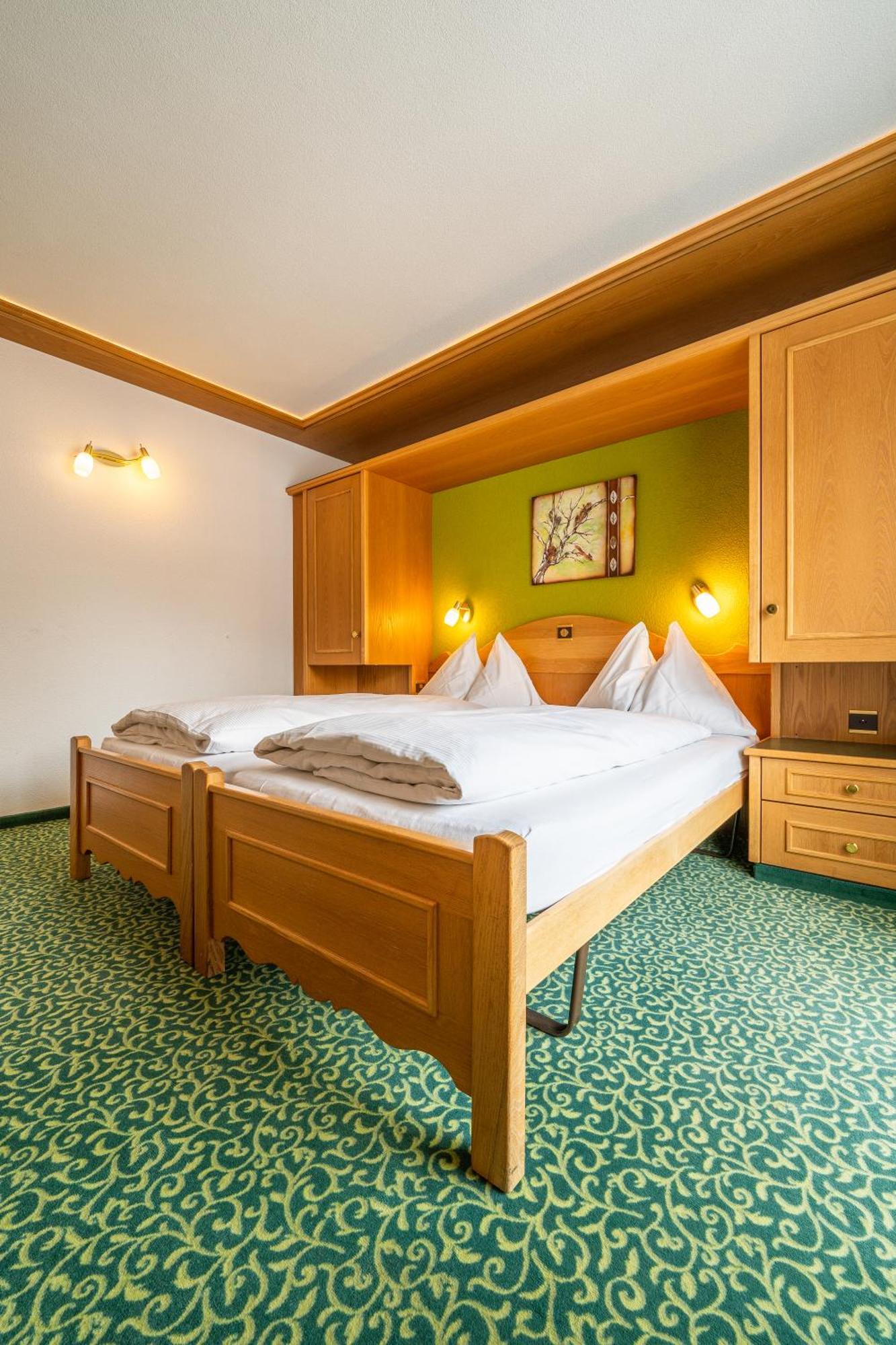 Hotel Christiania Saas Fee Kültér fotó